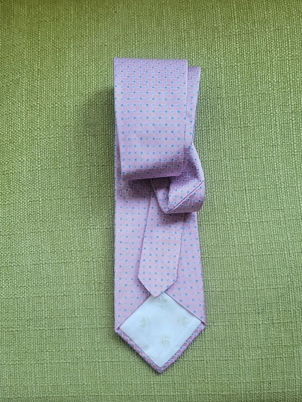 Brooks Brothers Men's Pink Patterned Silk Tie - Unbranded